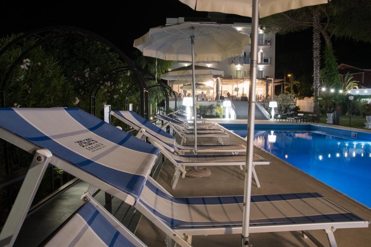 Hotel Sogaris Пестум Екстер'єр фото